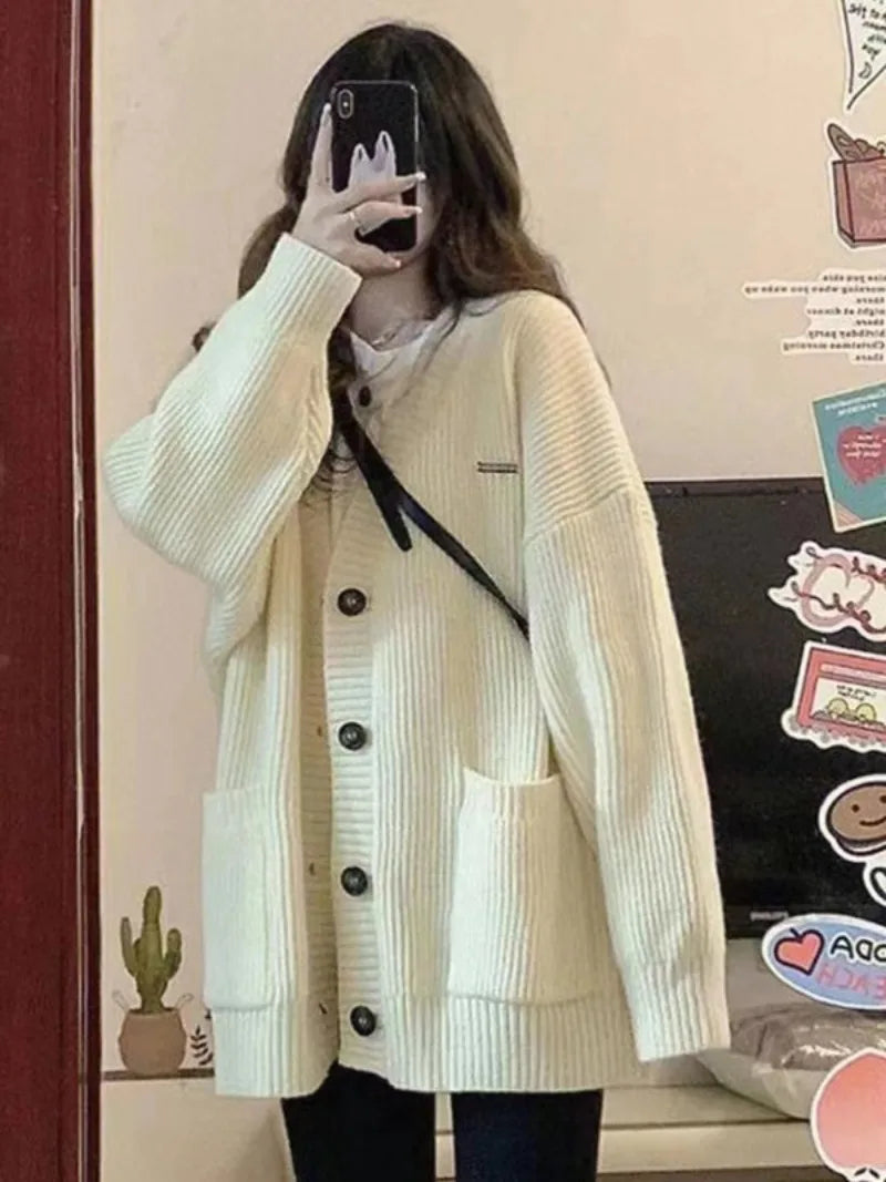 Zyrana V-Neck Loose Knit Cardigan